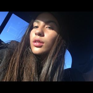 Meet your Posher, Jade